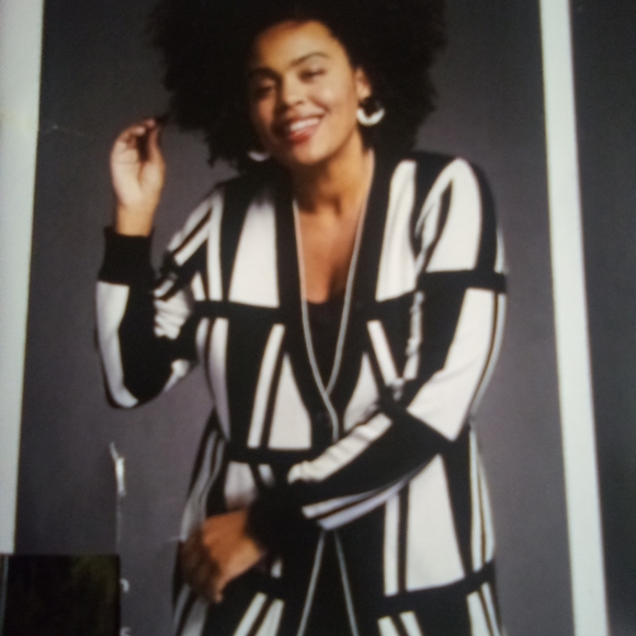 - UnclaimeddrycleaneringTop10%Seller /Ambassador - Picture 7 of 16